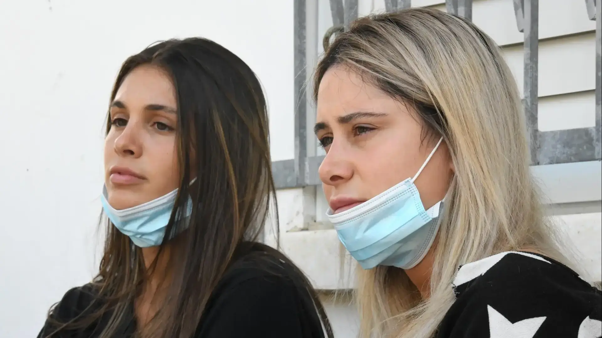 מיתר ואוריאן, בנותיו של מיכאל בן זיקרי שטבע למוות כשהציל בני משפחה באגם זיקים, 7 ביולי 2020 מיתר ואוריאן, בנותיו של מיכאל בן זיקרי שטבע למוות כשהציל בני משפחה באגם זיקים, 7 ביולי 2020