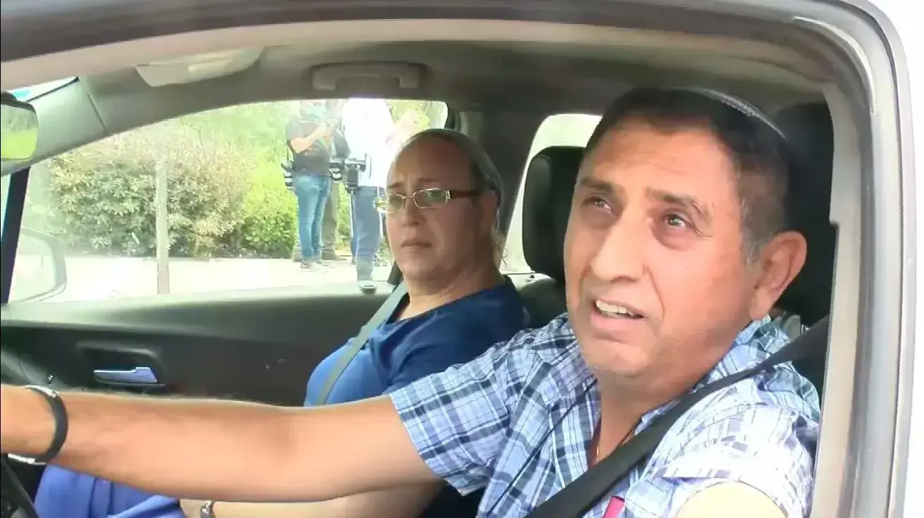 תושב ביתר עלית, איתן כהן לאחר החלת הסגר על ביתר עילית 8 ביולי 2020 תושב ביתר עלית, איתן כהן לאחר החלת הסגר על ביתר עילית 8 ביולי 2020