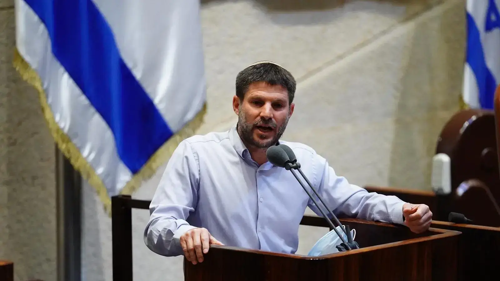 בצלאל סמוטריץ' בדיון במליאת הכנסת, 8 ביולי 2020 בצלאל סמוטריץ' בדיון במליאת הכנסת, 8 ביולי 2020