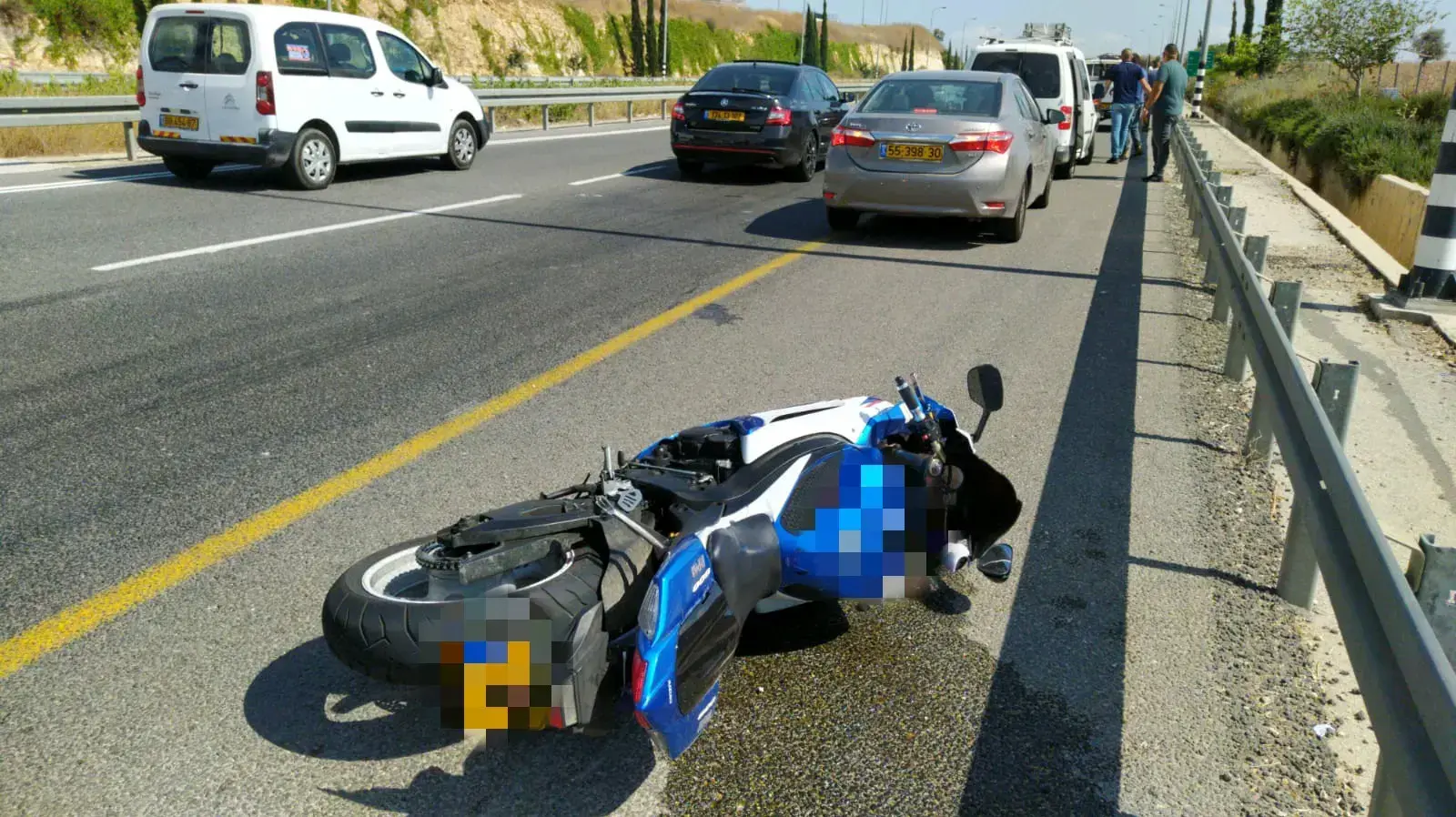 רוכב אופנוע נהרג כשהחליק בכביש 79 סמוך לצומת גלעם, ליד קריית אתא, 8 ביולי 2020 רוכב אופנוע נהרג כשהחליק בכביש 79 סמוך לצומת גלעם, ליד קריית אתא, 8 ביולי 2020