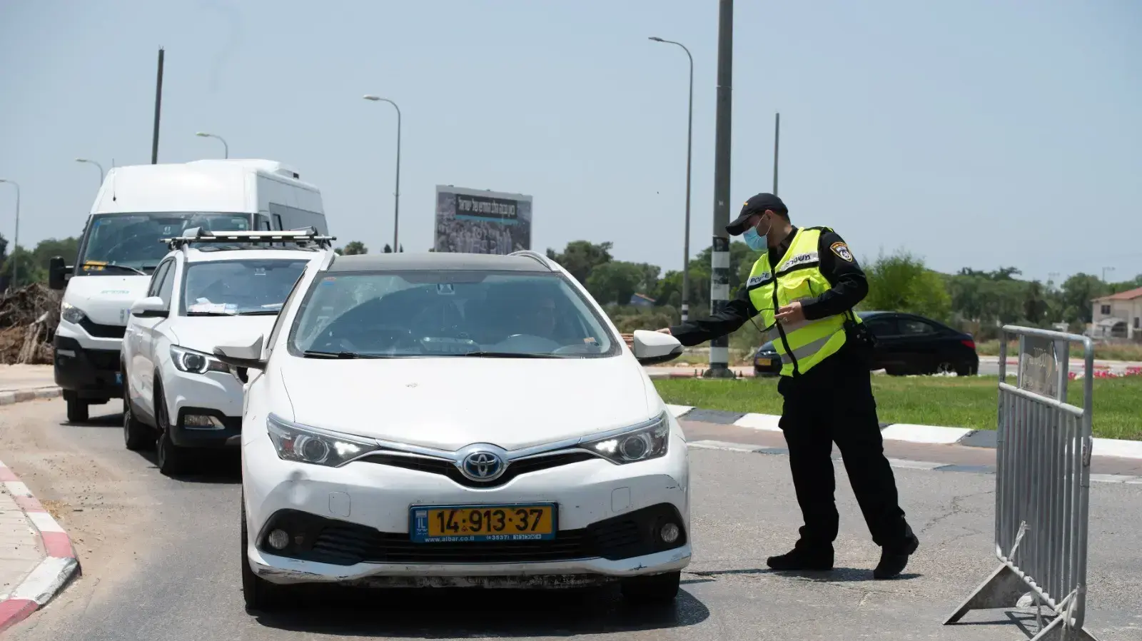 סגר בשכונות חב"ד ורוטנר בקרית מלאכי, 10 ביולי 2020 סגר בשכונות חב"ד ורוטנר בקרית מלאכי, 10 ביולי 2020