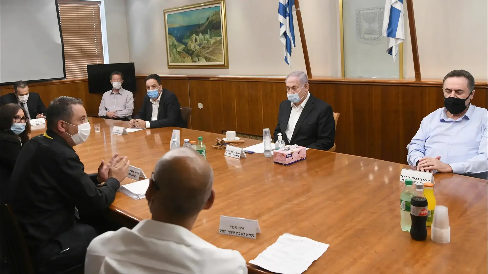 ראש הממשלה בנימין נתניהו ושר האוצר ישראל כץ בפגישה עם נציגי העצמאים. 10 ביולי 2020 ראש הממשלה בנימין נתניהו ושר האוצר ישראל כץ בפגישה עם נציגי העצמאים. 10 ביולי 2020