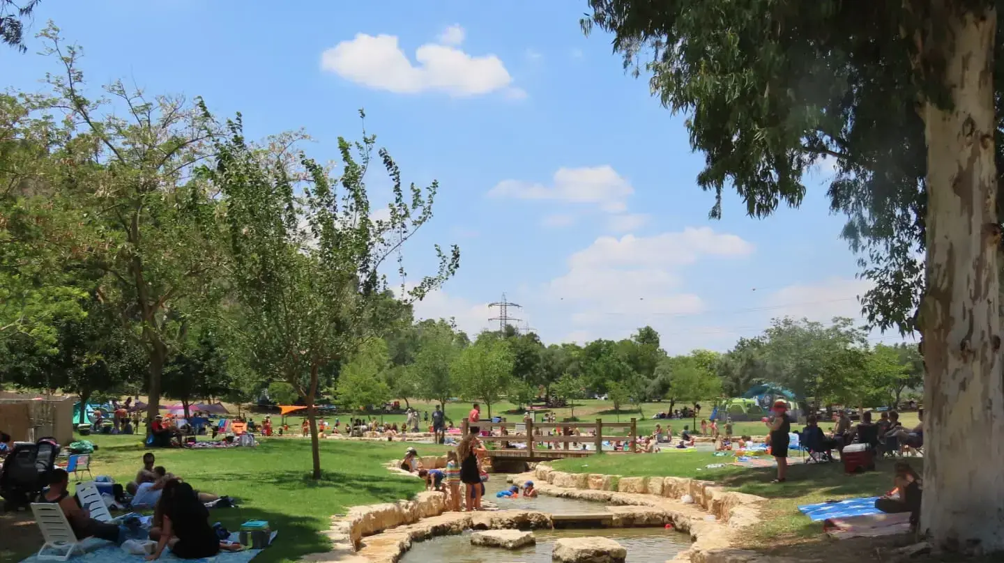 מטיילים בגן הלאומי מעיין חרוד, 11 ביולי 2020 מטיילים בגן הלאומי מעיין חרוד, 11 ביולי 2020