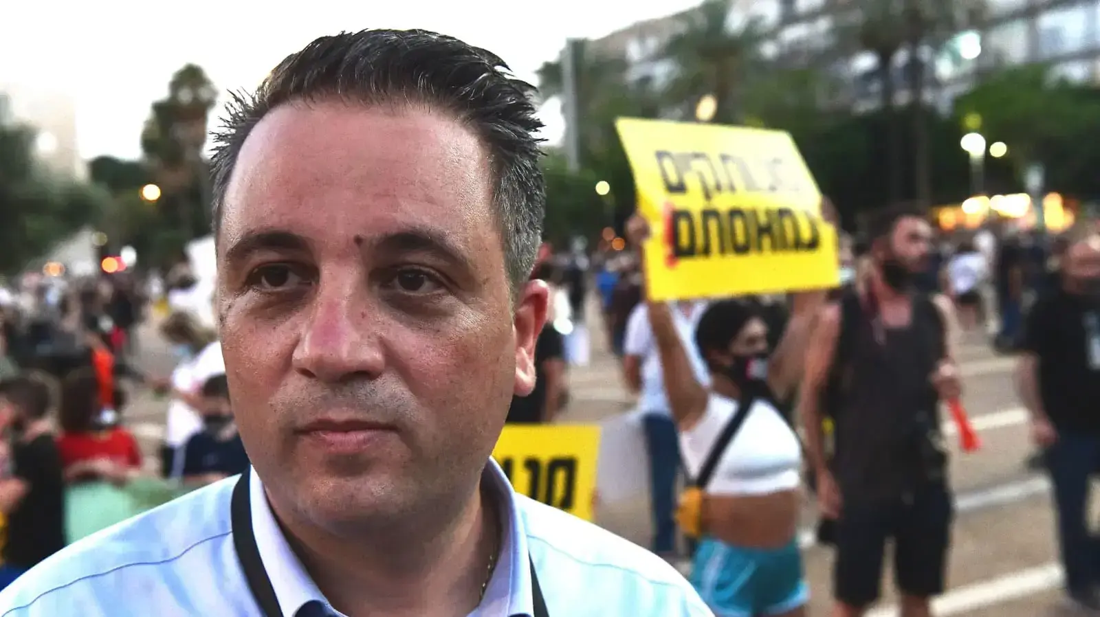 רועי כהן, יו"ר להב, מחאת העצמאים בכיכר רבין, 11 ביולי 2020 רועי כהן, יו"ר להב, מחאת העצמאים בכיכר רבין, 11 ביולי 2020