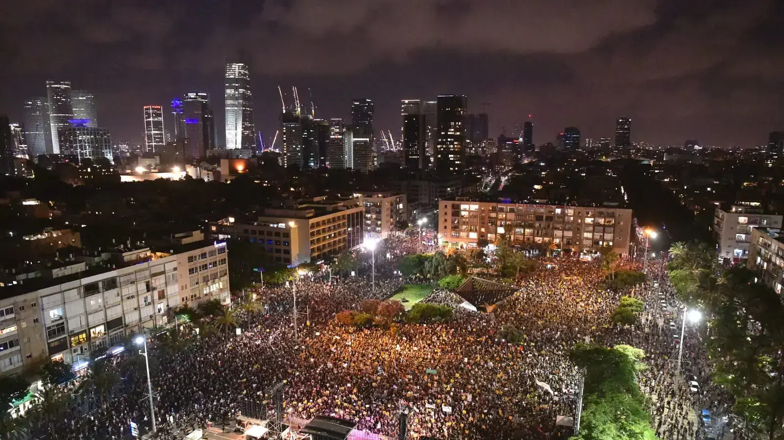 מחאת העצמאים בכיכר רבין, 11 ביולי 2020 מחאת העצמאים בכיכר רבין, 11 ביולי 2020