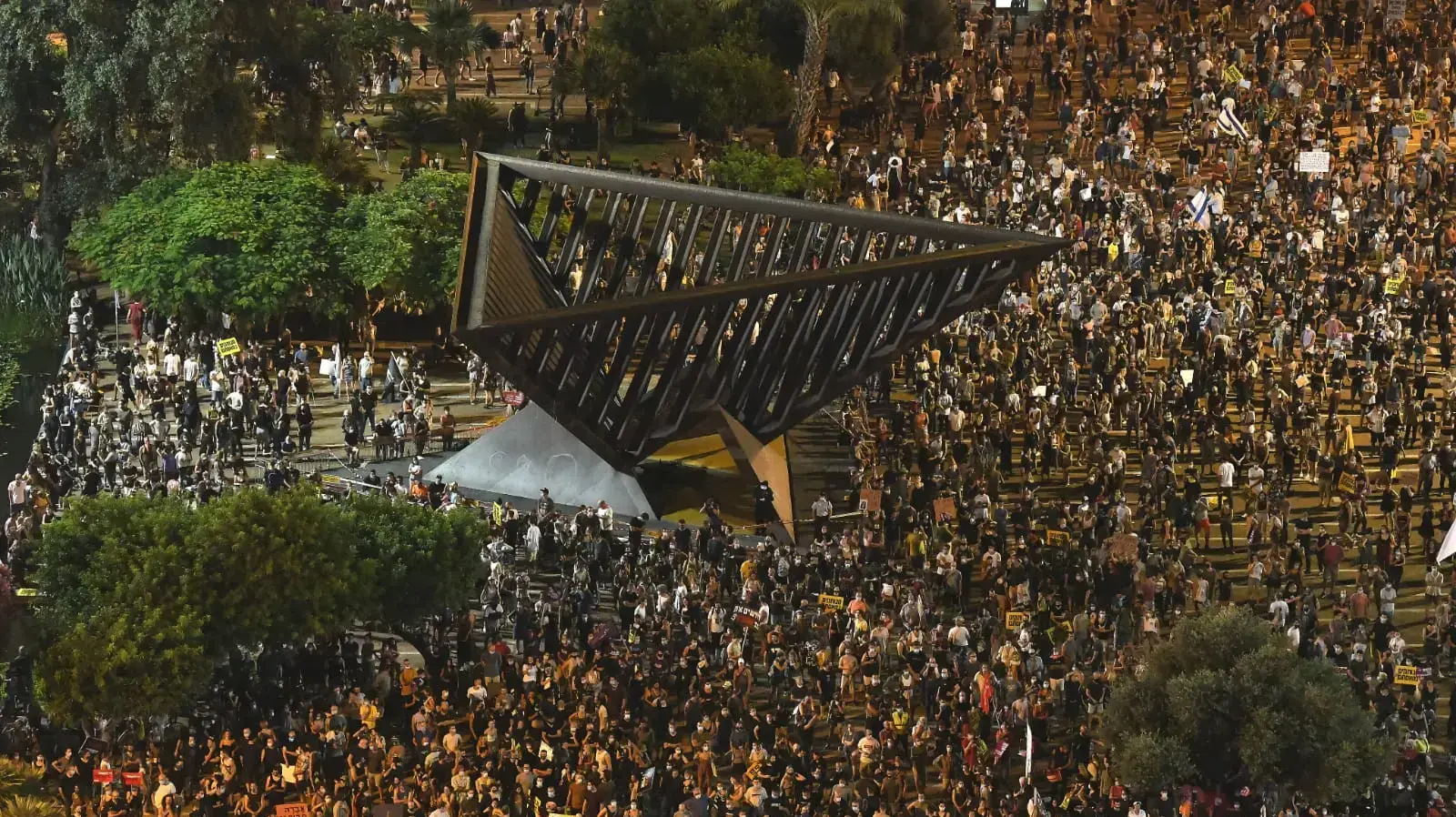 מחאת העצמאים בכיכר רבין, 11 ביולי 2020 מחאת העצמאים בכיכר רבין, 11 ביולי 2020