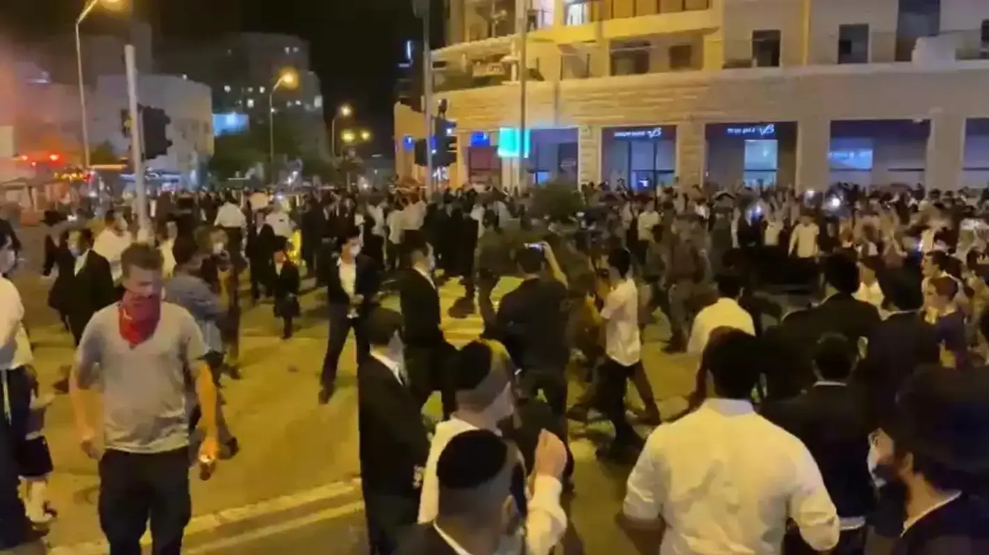 הפגנה נגד הסגרים בשכונות בירושלים. 12 ביולי 2020. הפגנה נגד הסגרים בשכונות בירושלים. 12 ביולי 2020.