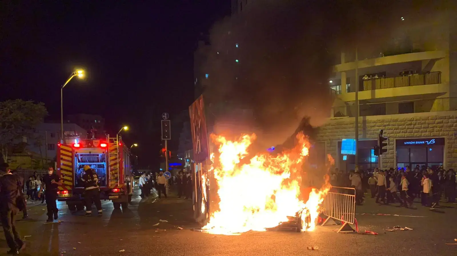הפגנה נגד הסגרים בשכונות בירושלים. 12 ביולי 2020. הפגנה נגד הסגרים בשכונות בירושלים. 12 ביולי 2020.