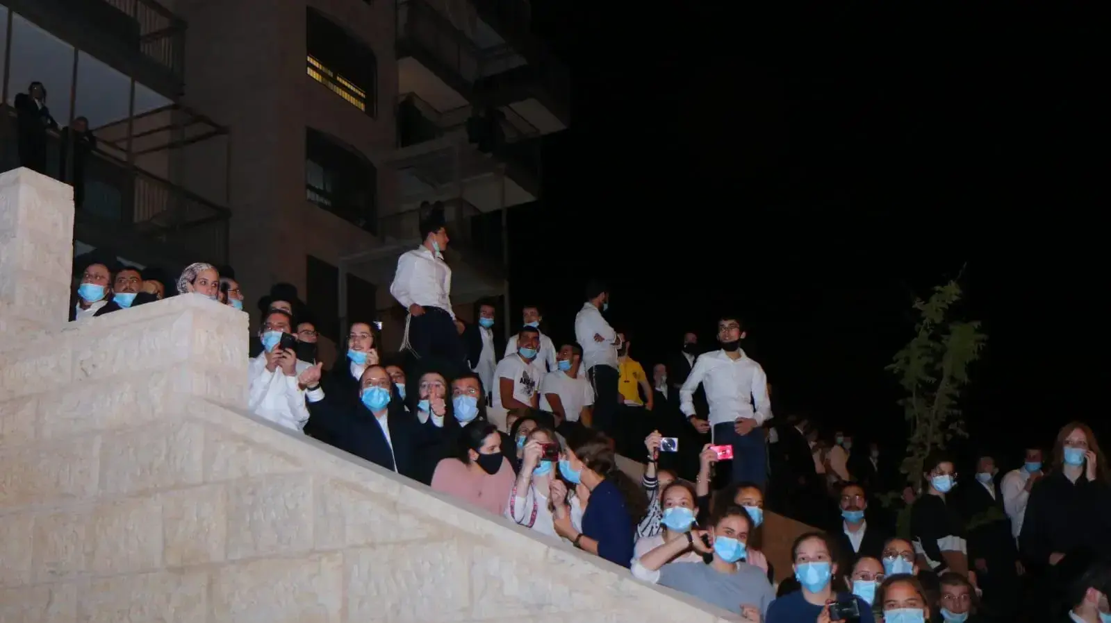 הפגנה נגד הסגרים בשכונות בירושלים. 12 ביולי 2020. הפגנה נגד הסגרים בשכונות בירושלים. 12 ביולי 2020.