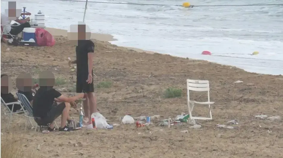 החשודים באלימות ויידוי אבנים כלפי פקחי שמורת הטבע בחוף בצת 13 ביולי 2020
החשודים באלימות ויידוי אבנים כלפי פקחי שמורת הטבע בחוף בצת 13 ביולי 2020