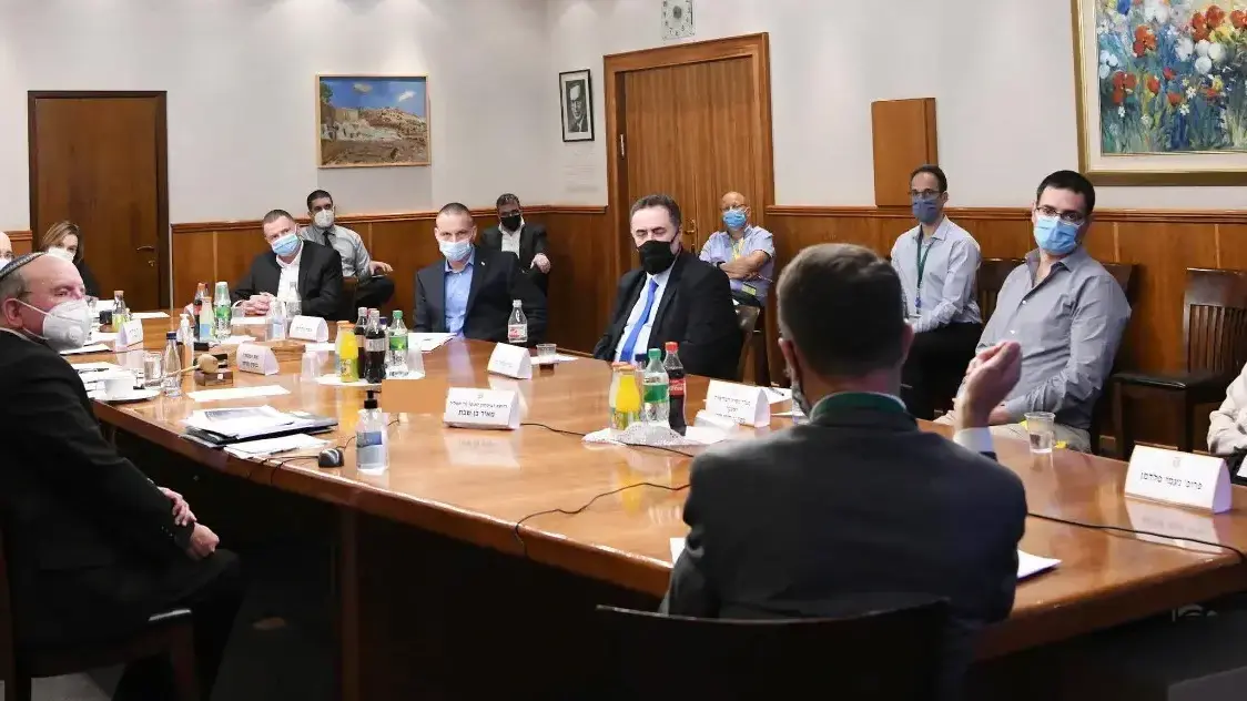  דיון בנושא הצעדים הנדרשים לבלימת העלייה בתחלואה וצעדים לחיזוק החוסן הכלכלי והבריאותי. 14 ביולי 2020