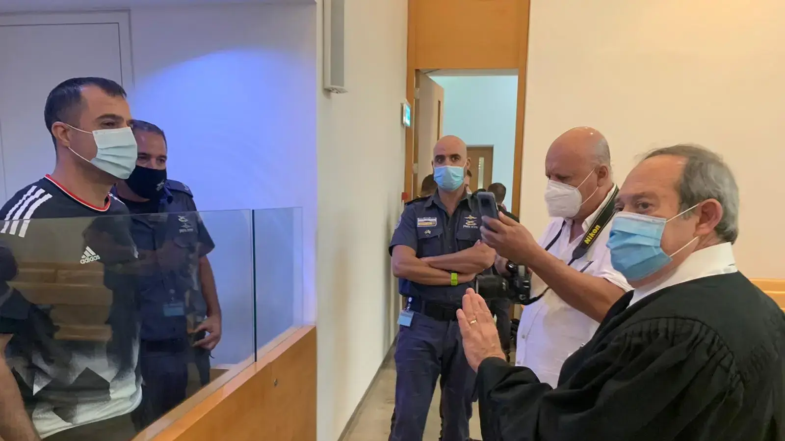 עו״ד משה גלעד המייצג את ואסאם טאהא שהורשע ברצח בכוונה תחילה בבית המשפט המחוזי בחיפה, 15 ביולי 2020 עו״ד משה גלעד המייצג את ואסאם טאהא שהורשע ברצח בכוונה תחילה בבית המשפט המחוזי בחיפה, 15 ביולי 2020