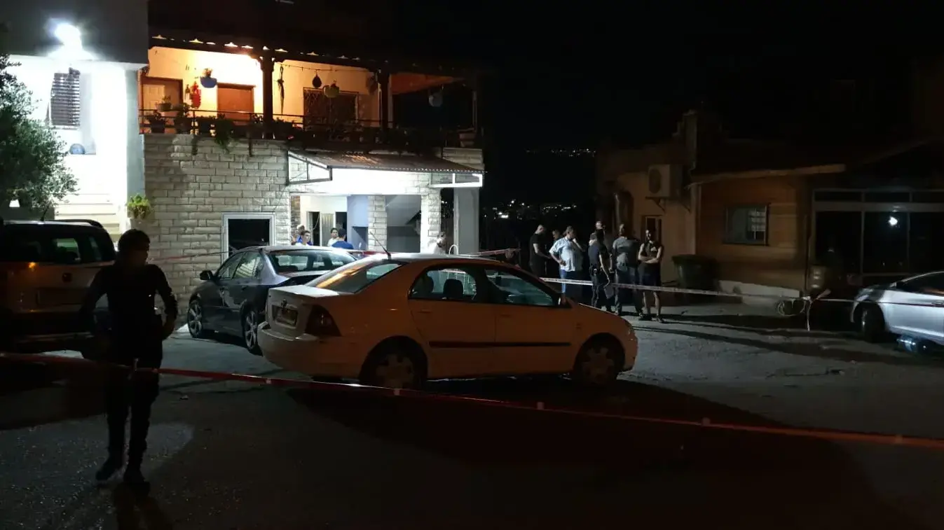זירת הירי בה נהרג תושב כפר אבטין, הסמוך לחיפה, מירי. במקרה נפצעו 4 בני אדם נוספים, שניים במצב קשה ושניים במצב בינוני. 18 ביולי 2020