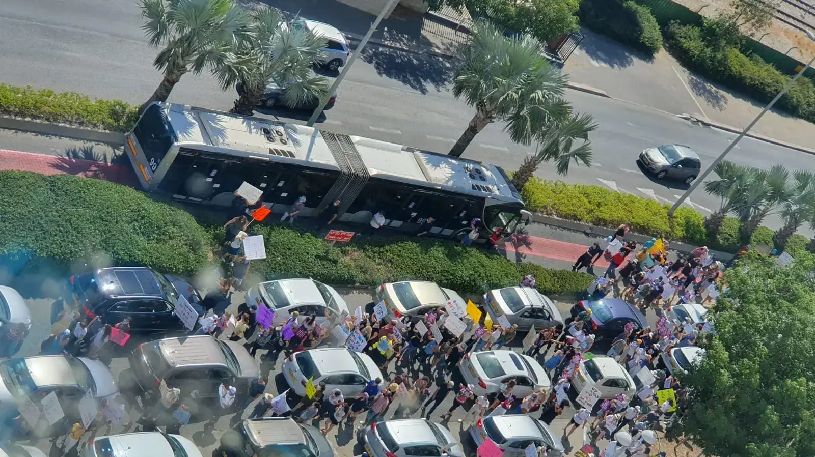 מחאת העוס"ים בקרית הממשלה בחיפה מחאת העוס"ים בקרית הממשלה בחיפה