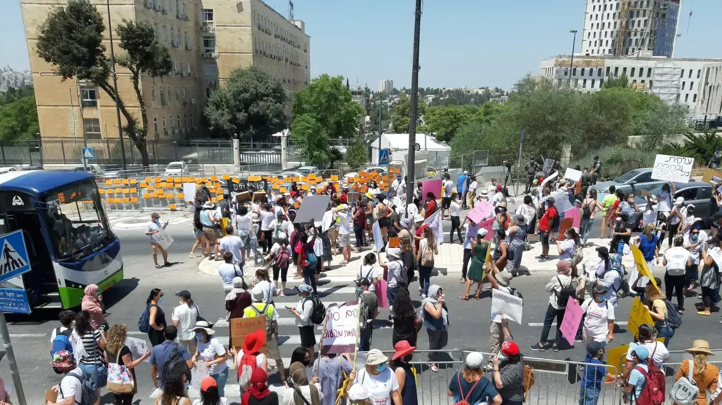 הפגנת העובדות הסוציאליות מול הכנסת, 19 ביולי 2020 הפגנת העובדות הסוציאליות מול הכנסת, 19 ביולי 2020