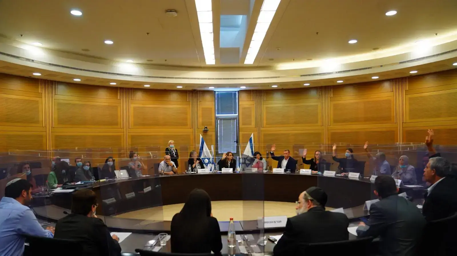 ועדת הקורונה דנה בפתיחת מסעדות, 21 ביולי 2020 ועדת הקורונה דנה בפתיחת מסעדות, 21 ביולי 2020