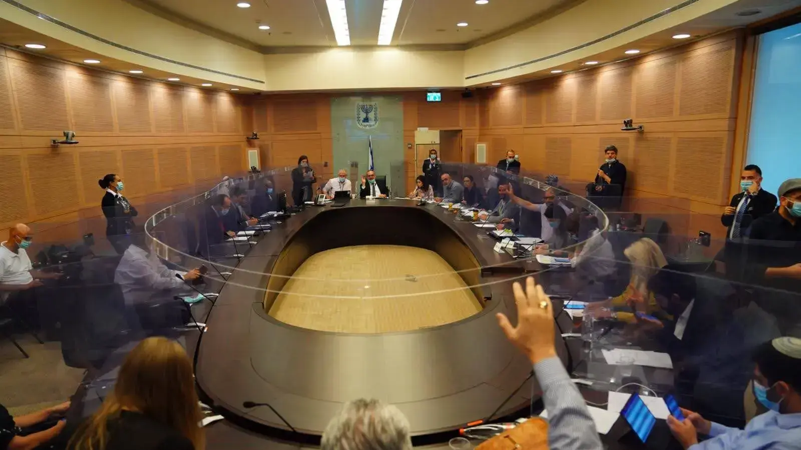 דיון בוועדת חוק חוקה ומשפט של הכנסת על "חוק הקורונה הגדול". 22 ביולי 2020. דיון בוועדת חוק חוקה ומשפט של הכנסת על "חוק הקורונה הגדול". 22 ביולי 2020.