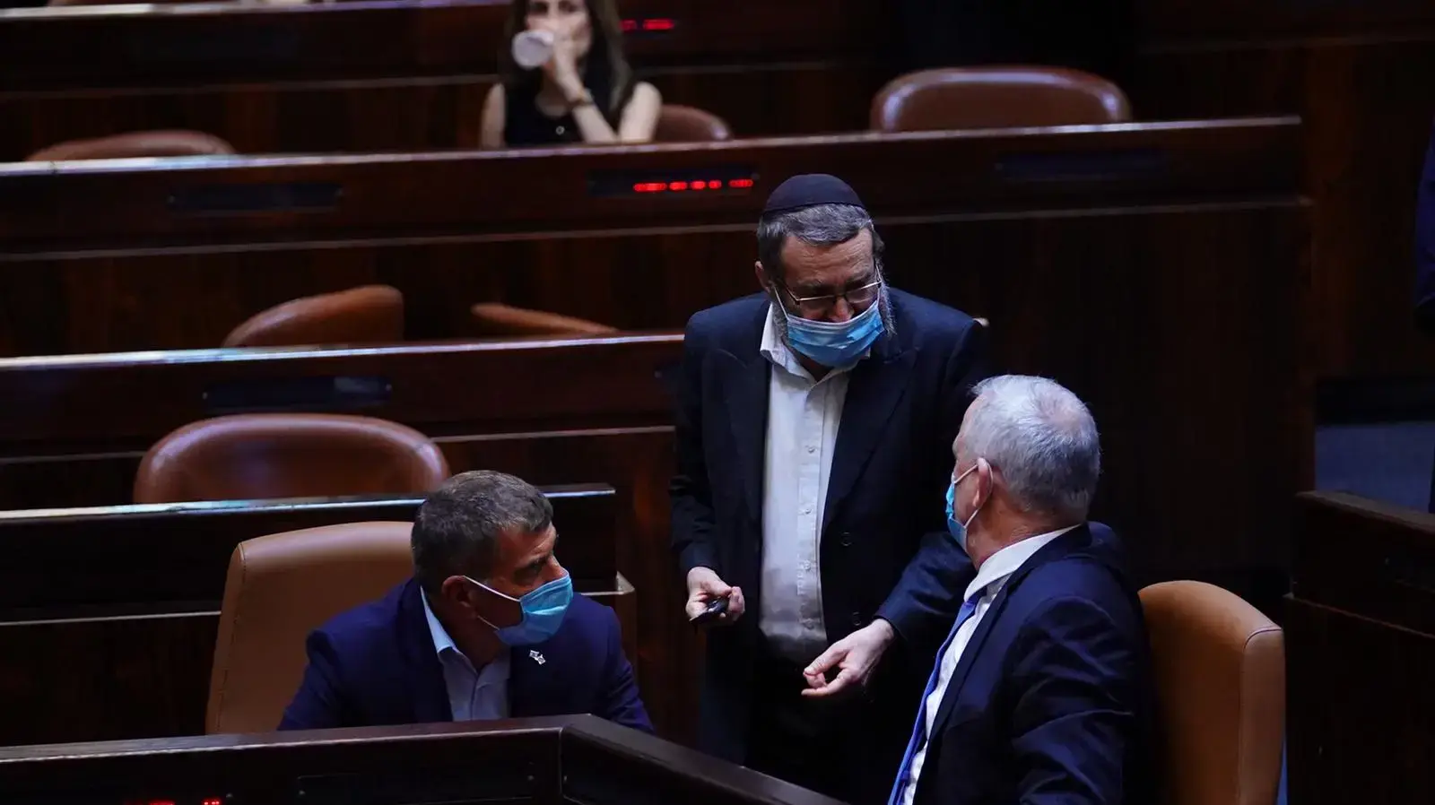 הצעת החוק לאיסור טיפולי המרה אושרה בקריאה טרומית, 22 ביולי 2020
בני גנץ, גבי אשכנזי, משה גפני הצעת החוק לאיסור טיפולי המרה אושרה בקריאה טרומית, 22 ביולי 2020
בני גנץ, גבי אשכנזי, משה גפני