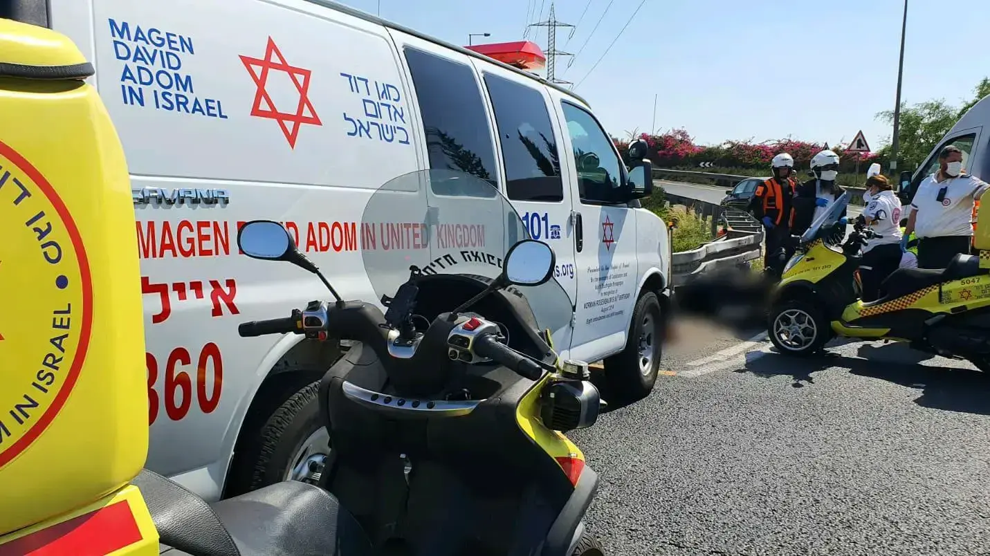 זירת תאונת הדרכים בה רוכב אופנוע נפגע מרכב בכביש 44 ממחלף השבעה לכיוון בית דגן 22 ביולי 2020 זירת תאונת הדרכים בה רוכב אופנוע נפגע מרכב בכביש 44 ממחלף השבעה לכיוון בית דגן 22 ביולי 2020