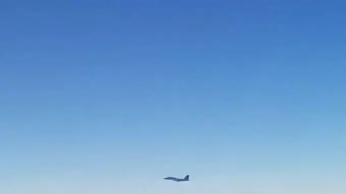 מטוס קרב אמריקני טס בסמוך למטוס נוסעים של איראן בשמי סוריה, 23 ביולי 2020 מטוס קרב אמריקני טס בסמוך למטוס נוסעים של איראן בשמי סוריה, 23 ביולי 2020