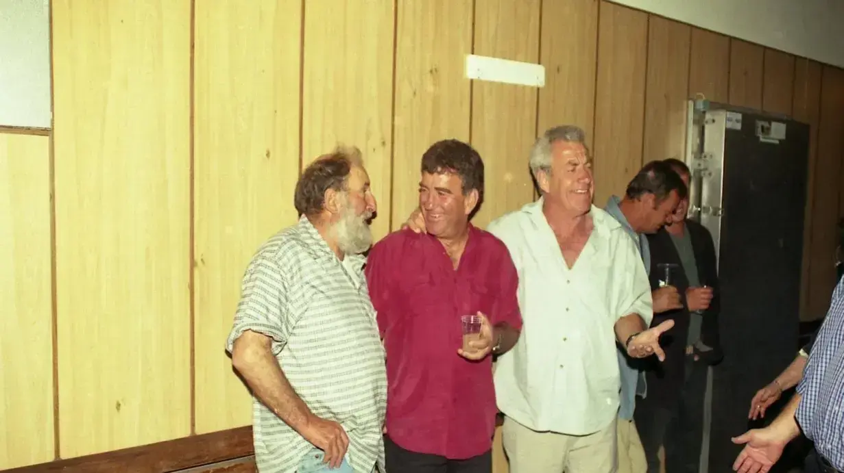 שובק וחבריו צביקה ואליושה שובק וחבריו צביקה ואליושה