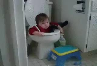 ילד תקוע בשירותים ילד תקוע בשירותים