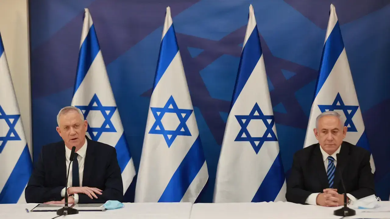 ראש הממשלה בנימין נתניה ושר הביטחון בני גנץ ובהצהרה לתקשורת, בקריה בתל אביב, 27 ביולי 2020 ראש הממשלה בנימין נתניה ושר הביטחון בני גנץ ובהצהרה לתקשורת, בקריה בתל אביב, 27 ביולי 2020