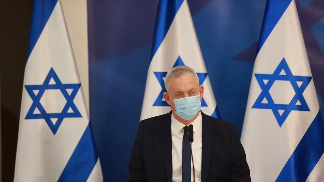 שר הביטחון בני גנץ בהצהרה לתקשורת, בקריה בתל אביב, 27 ביולי 2020 שר הביטחון בני גנץ בהצהרה לתקשורת, בקריה בתל אביב, 27 ביולי 2020