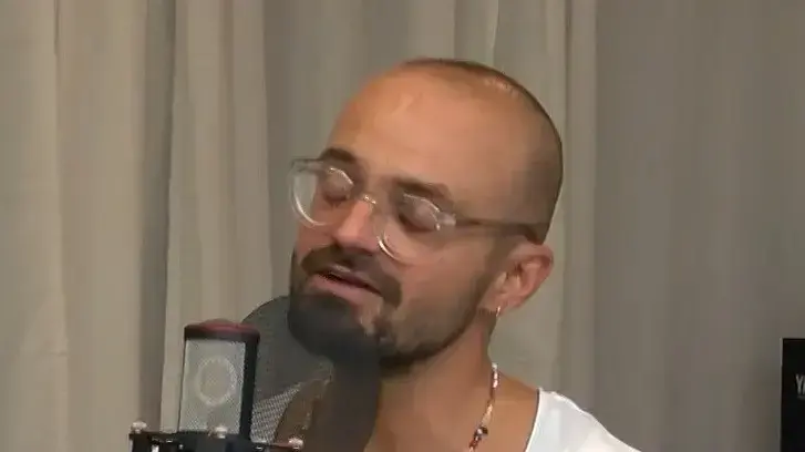 אברהם טל - "היא כל כך יפה" של להקת כוורת אברהם טל - "היא כל כך יפה" של להקת כוורת