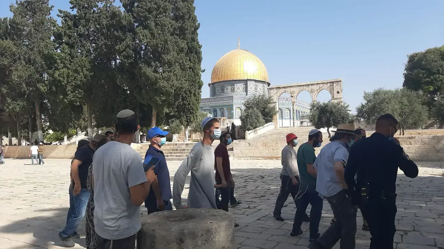 מבקרים יהודים בהר הבית לרגל ט' באב, 30 ביולי 2020. מבקרים יהודים בהר הבית לרגל ט' באב, 30 ביולי 2020.