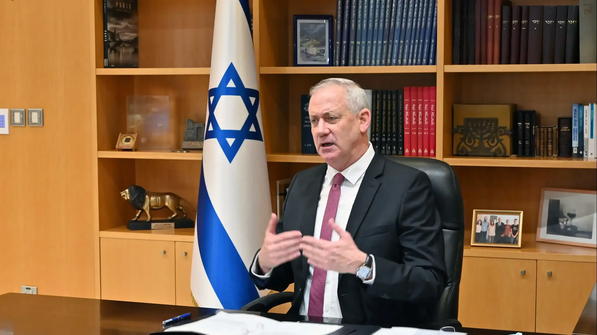 ראש הממשלה החליפי ושר הביטחון בני גנץ בישיבת הממשלה. 02 באוגוסט 2020 ראש הממשלה החליפי ושר הביטחון בני גנץ בישיבת הממשלה. 02 באוגוסט 2020