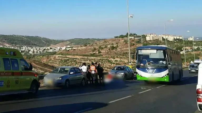 זירת תאונת הדרכים בה נהרג פלסטיני כבן 60 מפגיעת רכב בכביש 375 סמוך לביתר עילית לכיוון ירושלים. 03 באוגוסט 2020 זירת תאונת הדרכים בה נהרג פלסטיני כבן 60 מפגיעת רכב בכביש 375 סמוך לביתר עילית לכיוון ירושלים. 03 באוגוסט 2020