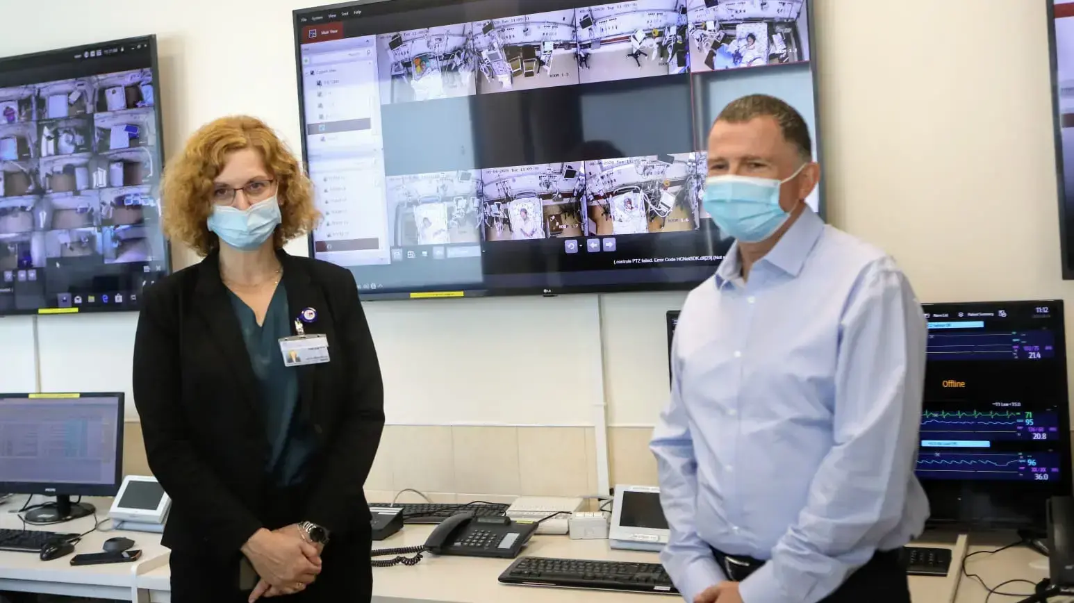 שר הבריאות יולי אדלשטיין בסיור במרכז הרפואי וולפסון ביחד עם המנכלית דר ענת אנגל וחברי הנהלת ביה"ח. 4 באוגוסט 2020 שר הבריאות יולי אדלשטיין בסיור במרכז הרפואי וולפסון ביחד עם המנכלית דר ענת אנגל וחברי הנהלת ביה"ח. 4 באוגוסט 2020