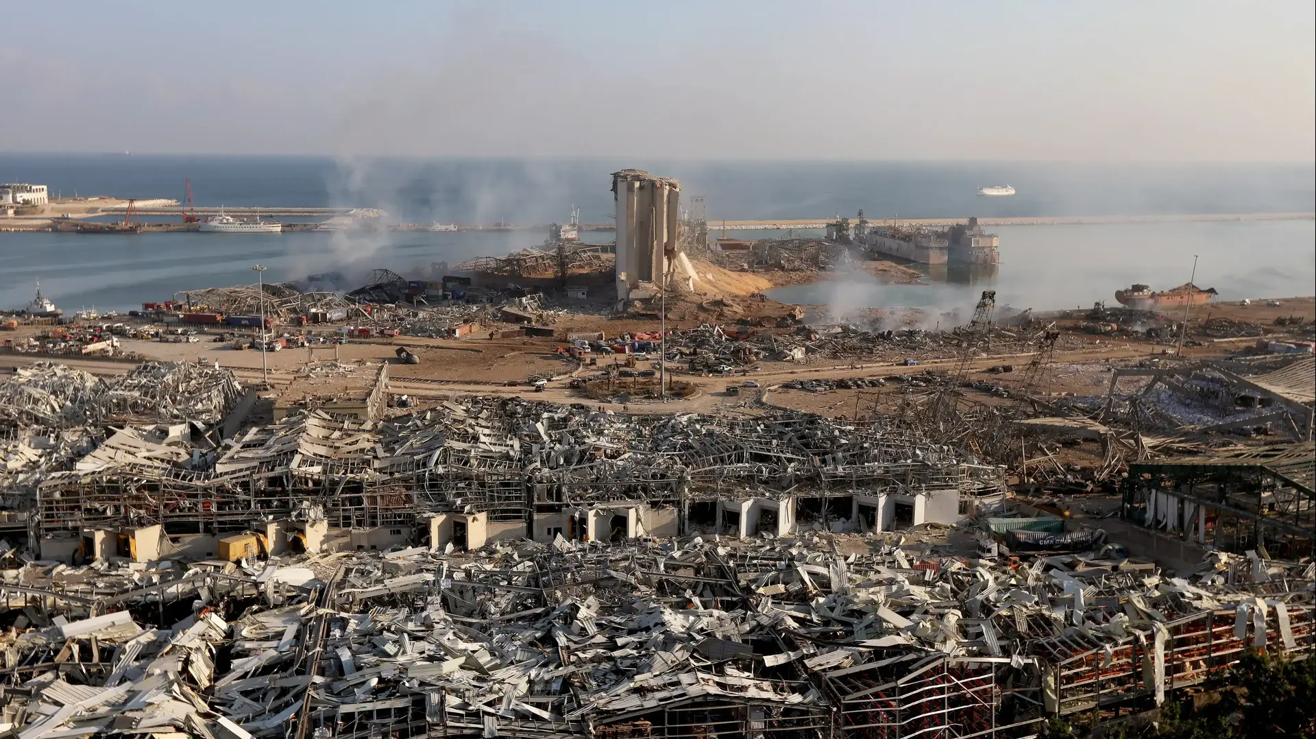 נזקי הפיצוץ העז שפקד את ביירות, לבנון 5 באוגוסט 2020 נזקי הפיצוץ העז שפקד את ביירות, לבנון 5 באוגוסט 2020