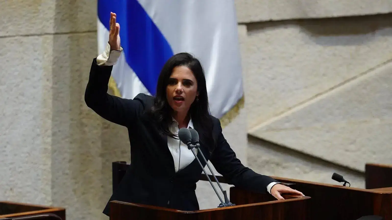 ח"כ איילת שקד במהלך נאומה במליאת הכנסת 5 באוגוסט 2020 ח"כ איילת שקד במהלך נאומה במליאת הכנסת 5 באוגוסט 2020