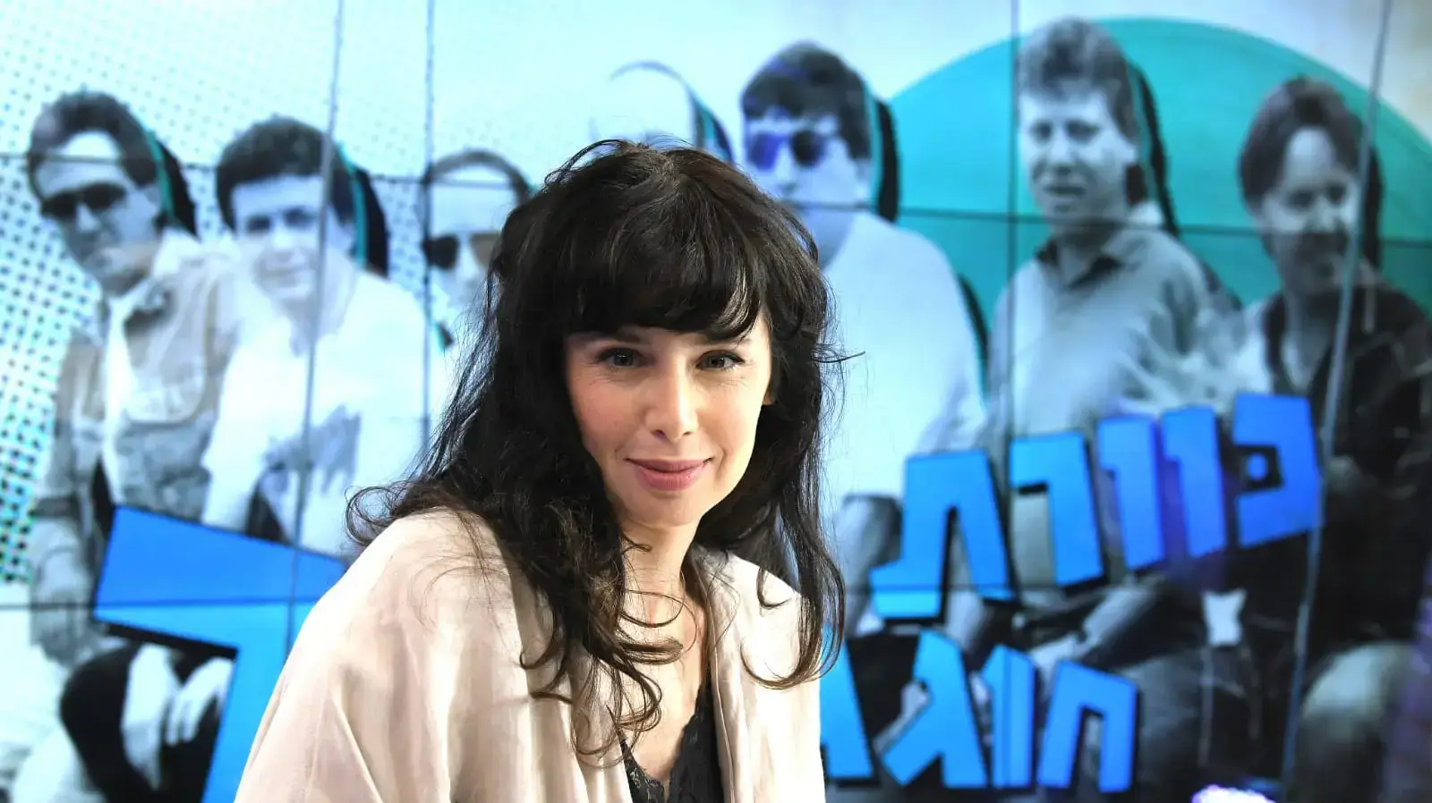 משדר מחווה חגיגי לכוורת של וואלה! תרבות ו-eco99fm, איה כורם משדר מחווה חגיגי לכוורת של וואלה! תרבות ו-eco99fm, איה כורם