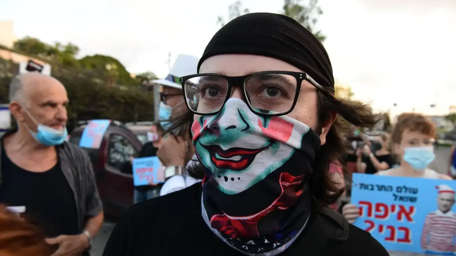 הפגנת עולם התרבות כנגד רה"מ החליפי, בני גנץ. הטללים 9, ראש העין 9 באוגוסט 2020 הפגנת עולם התרבות כנגד רה"מ החליפי, בני גנץ. הטללים 9, ראש העין 9 באוגוסט 2020