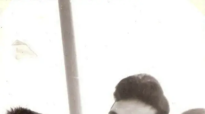 אורי דינור עם אשתו ובתו אורי דינור עם אשתו ובתו