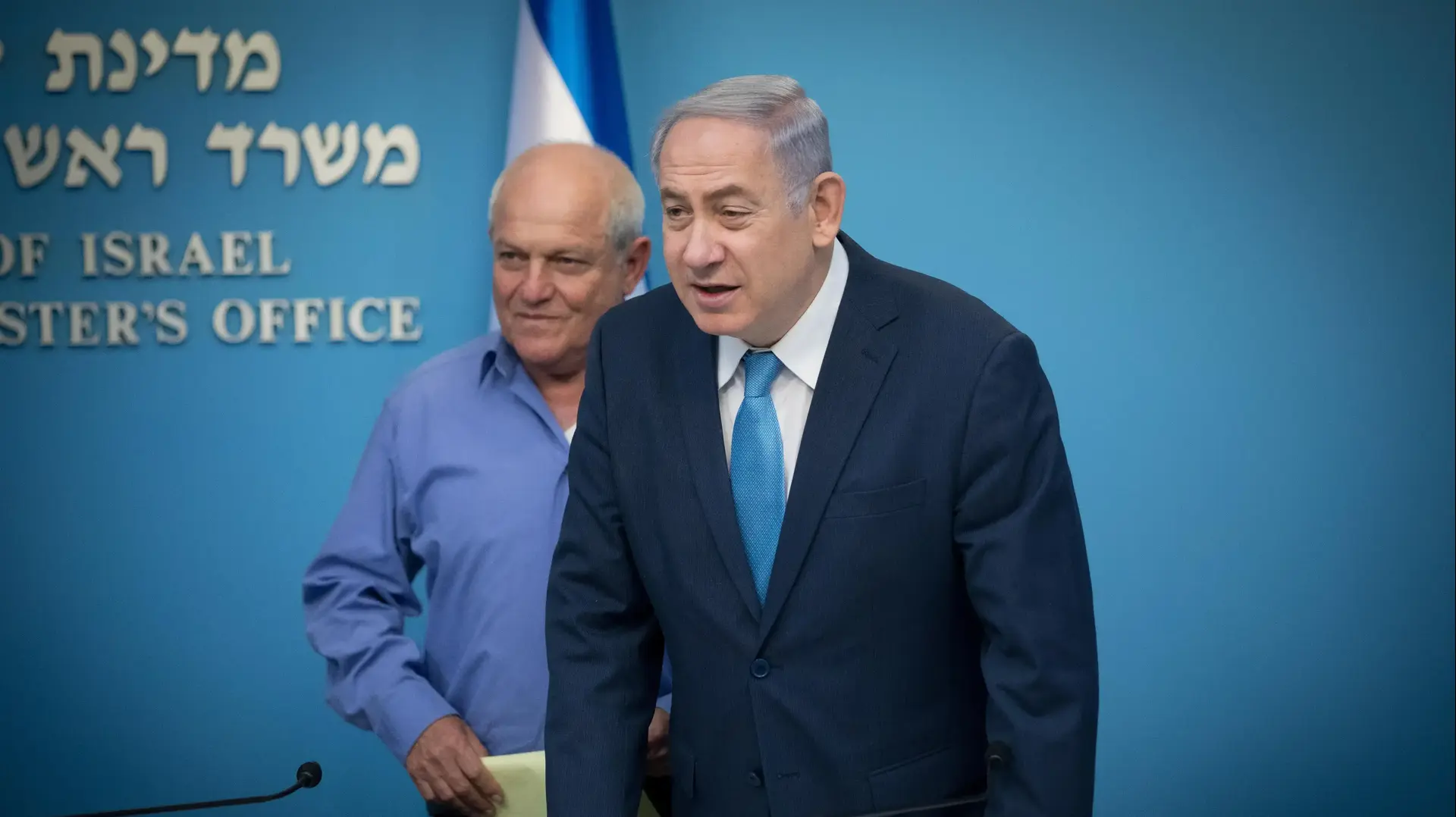 ראש הממשלה, בנימין נתניהו, ושר הרווחה חיים כץ, במהלך מסע"ת בנושא העלאת קצבאת הנכות במשרד רה"מ, ירושלים 3 בינואר 2018 ראש הממשלה, בנימין נתניהו, ושר הרווחה חיים כץ, במהלך מסע"ת בנושא העלאת קצבאת הנכות במשרד רה"מ, ירושלים 3 בינואר 2018