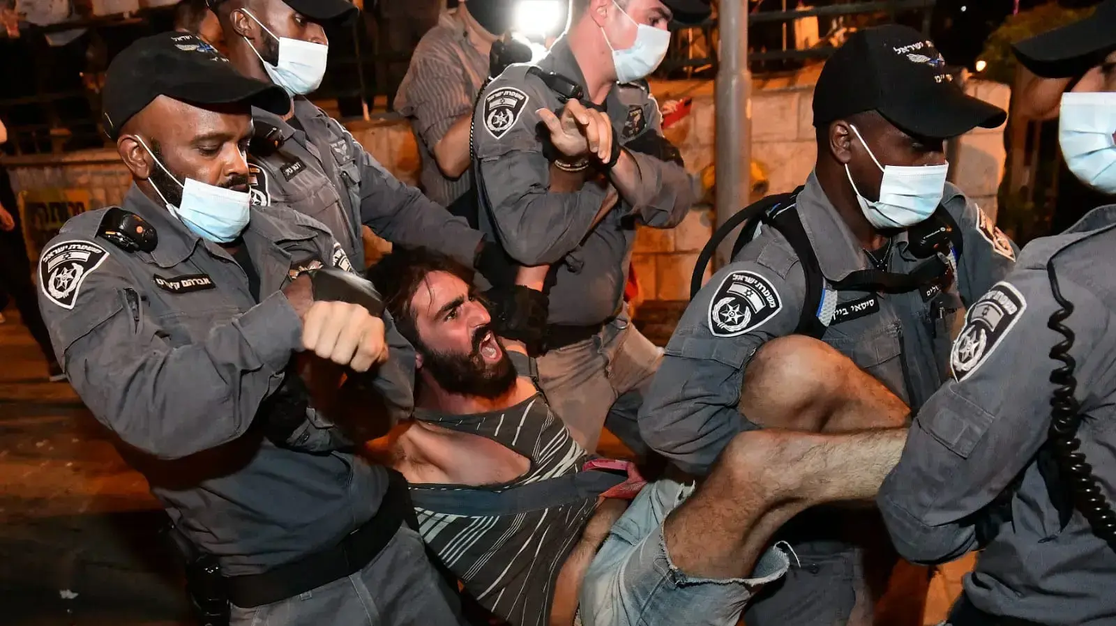 פינוי מפגינים מול בית ראש הממשלה בירושלים - 16 לאוגוסט 2020 פינוי מפגינים מול בית ראש הממשלה בירושלים - 16 לאוגוסט 2020