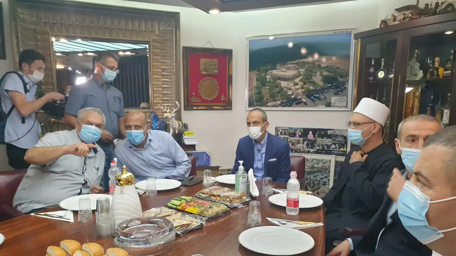 פרויקטור הקורונה פרופ' רוני גמזו בביקור בירכא, 17 באוגוסט 2020 פרויקטור הקורונה פרופ' רוני גמזו בביקור בירכא, 17 באוגוסט 2020