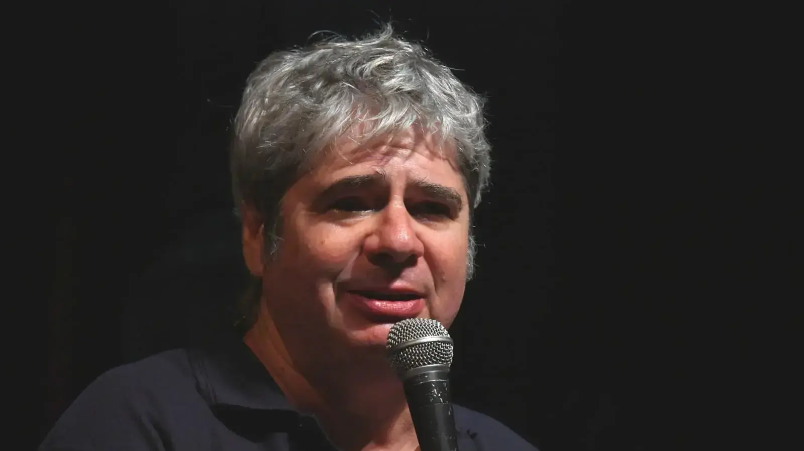גיא מרוז בהצגת מתווה חזרה לשגרה של תאטרון הבימה, 17.8.2020 גיא מרוז בהצגת מתווה חזרה לשגרה של תאטרון הבימה, 17.8.2020