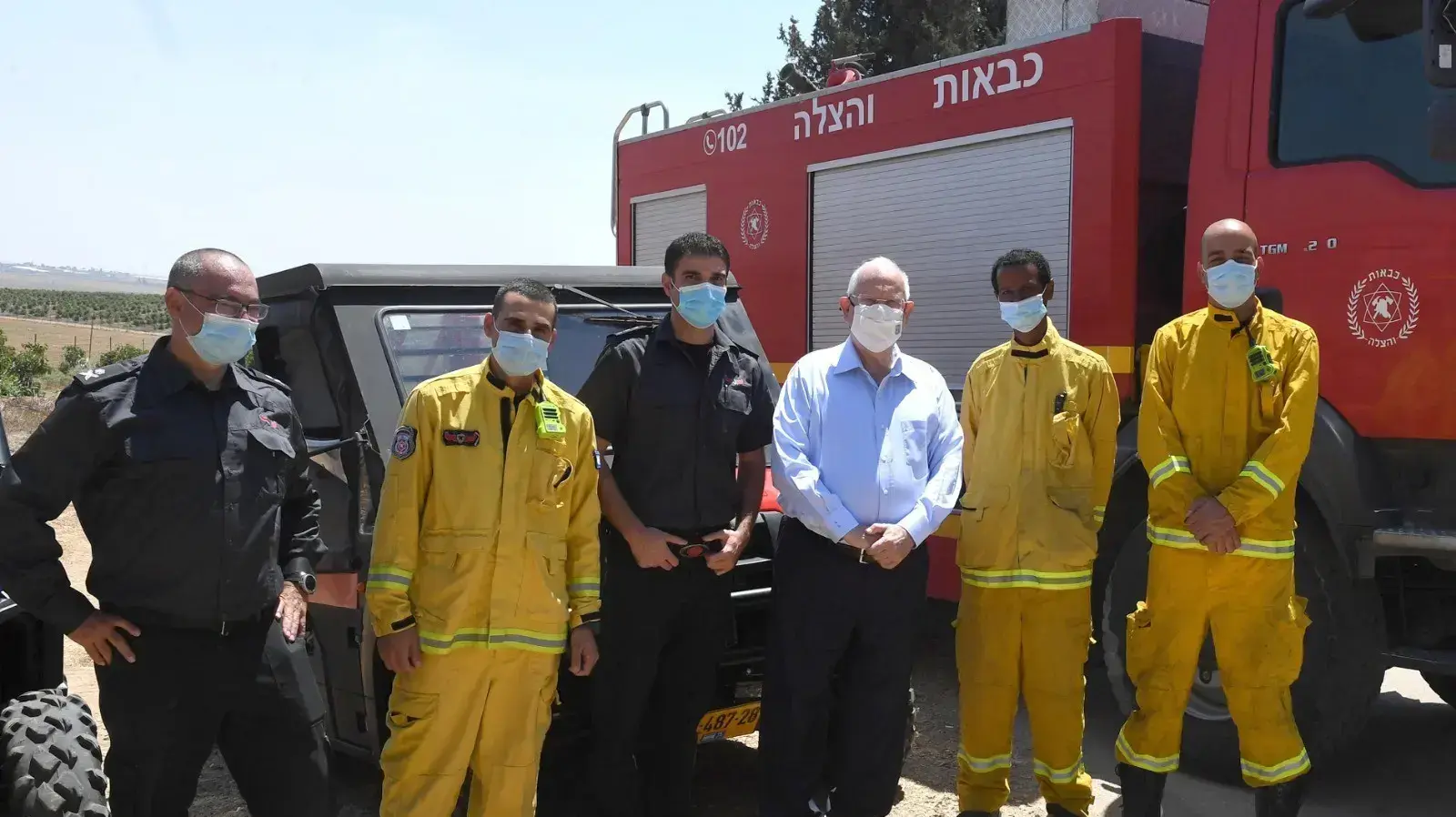 נשיא המדינה ראובן ריבלין נפגש עם לוחמי האש של מחוז הדרום, בליווי מפקד מחוז דרום בכבאות והצלה טפסר שמוליק פרידמן,18 באוגוסט 2020 נשיא המדינה ראובן ריבלין נפגש עם לוחמי האש של מחוז הדרום, בליווי מפקד מחוז דרום בכבאות והצלה טפסר שמוליק פרידמן,18 באוגוסט 2020