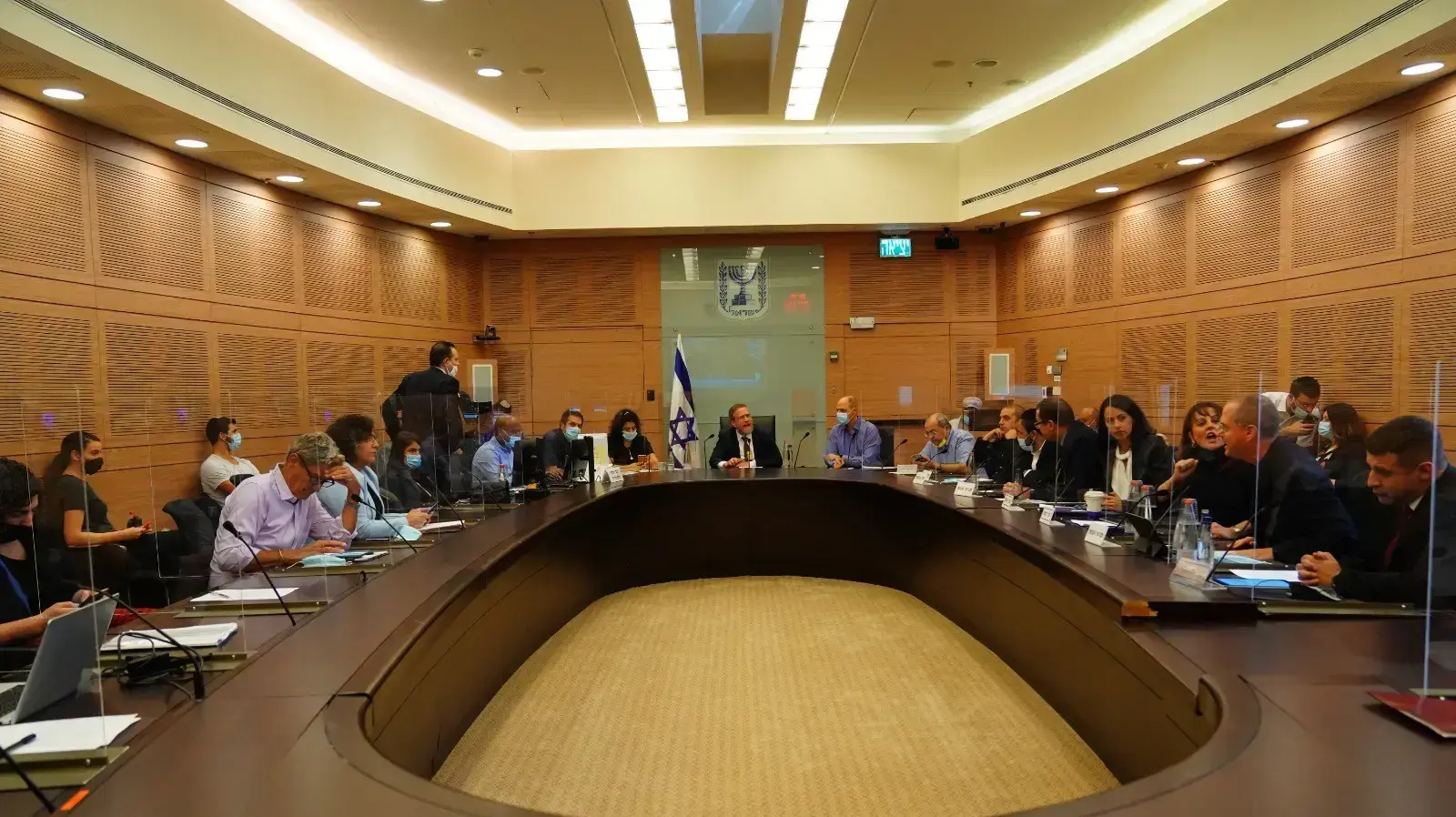 כינוס ועדת הכספים | דיון בחוק הדוחה את הגשת תקציב המדינה ב-100 ימים כהכנה לקריאה שנייה ושלישית 19 באוגוסט 2020 כינוס ועדת הכספים | דיון בחוק הדוחה את הגשת תקציב המדינה ב-100 ימים כהכנה לקריאה שנייה ושלישית 19 באוגוסט 2020