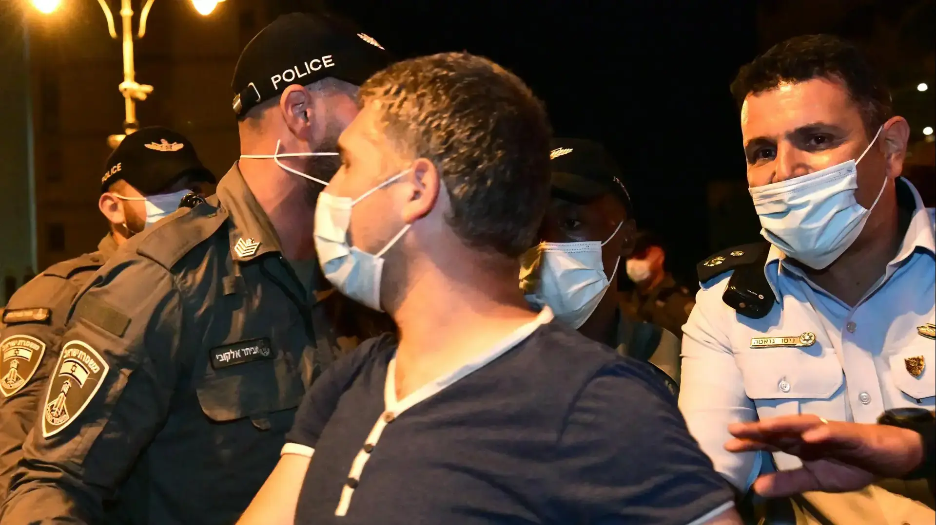 סנצ ניסו גואטה, במהלך מחאה בבלפור נגד השחיתות השלטונית. 1 באוגוסט 2020 סנצ ניסו גואטה, במהלך מחאה בבלפור נגד השחיתות השלטונית. 1 באוגוסט 2020