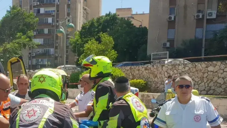 זירת הדקירה בפתח תקווה 26 באוגוסט 2020 זירת הדקירה בפתח תקווה 26 באוגוסט 2020