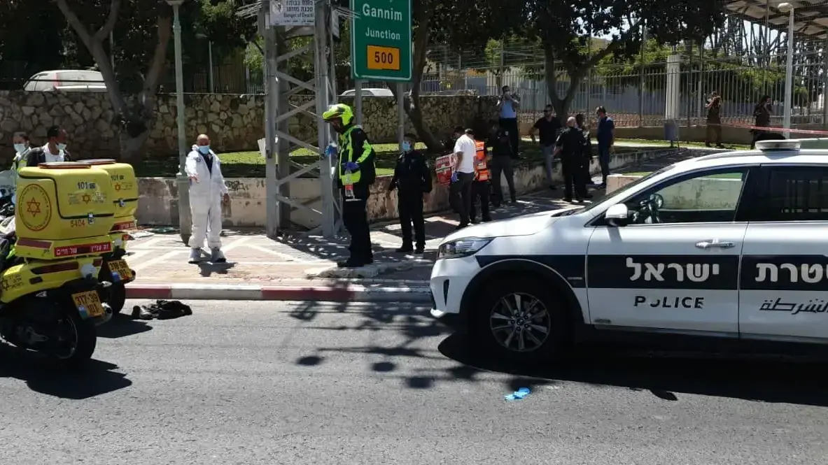 זירת הדקירה בפתח תקווה 26 באוגוסט 2020 זירת הדקירה בפתח תקווה 26 באוגוסט 2020