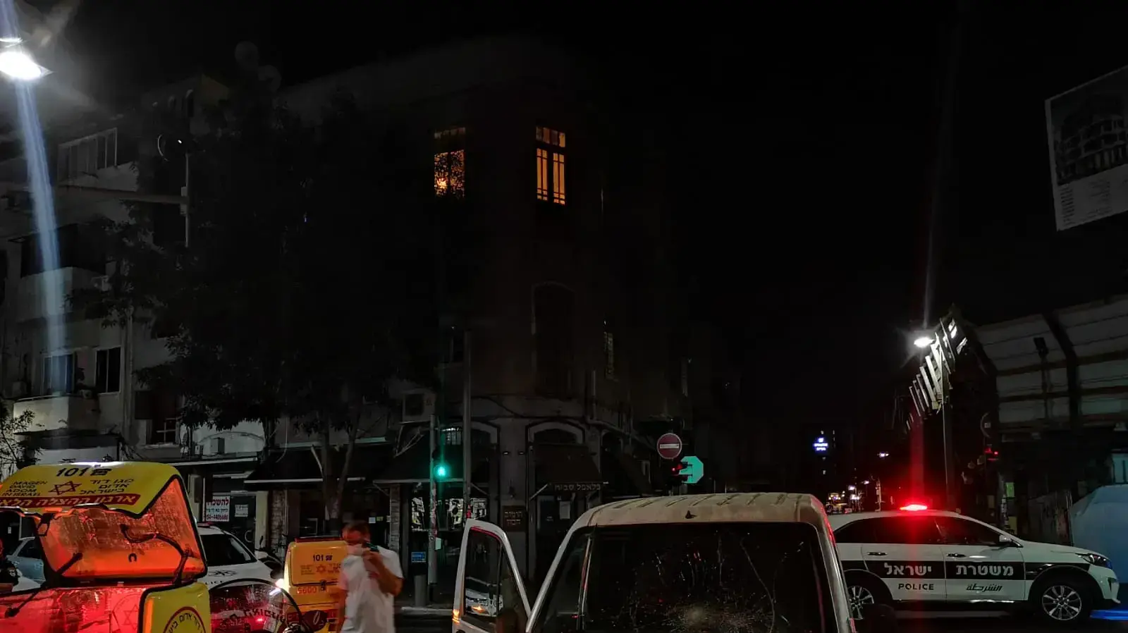 זירת תאונה בין קורקינט חשמלי לרכב ברחוב הרצל בתל אביב. 29 באוגוסט 2020 זירת תאונה בין קורקינט חשמלי לרכב ברחוב הרצל בתל אביב. 29 באוגוסט 2020
