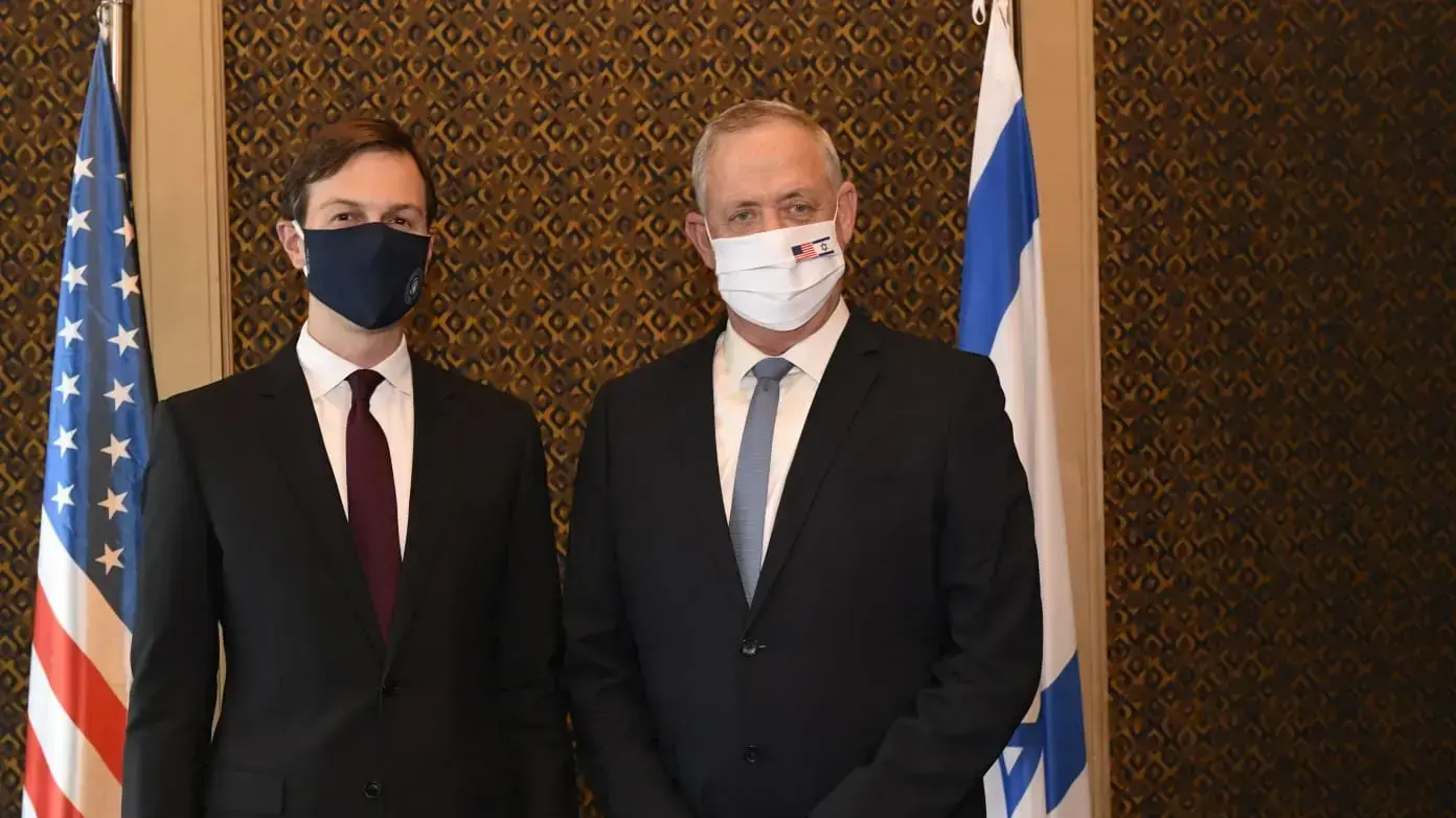 פגישת שר הביטחון בני גנץ, שר החוץ גבי אשכנזי עם היועץ הבכיר לנשיא ארה"ב, ג'ראד קושנר, היועץ לביטחון לאומי של ארה"ב, רוברט אובריאן, השליח למשא ומתן בינלאומי, אבי ברקוביץ והשליח המיוחד בנושא איראן, בריאן הוק 30 באוגוסט 2020 פגישת שר הביטחון בני גנץ, שר החוץ גבי אשכנזי עם היועץ הבכיר לנשיא ארה"ב, ג'ראד קושנר, היועץ לביטחון לאומי של ארה"ב, רוברט אובריאן, השליח למשא ומתן בינלאומי, אבי ברקוביץ והשליח המיוחד בנושא איראן, בריאן הוק 30 באוגוסט 2020