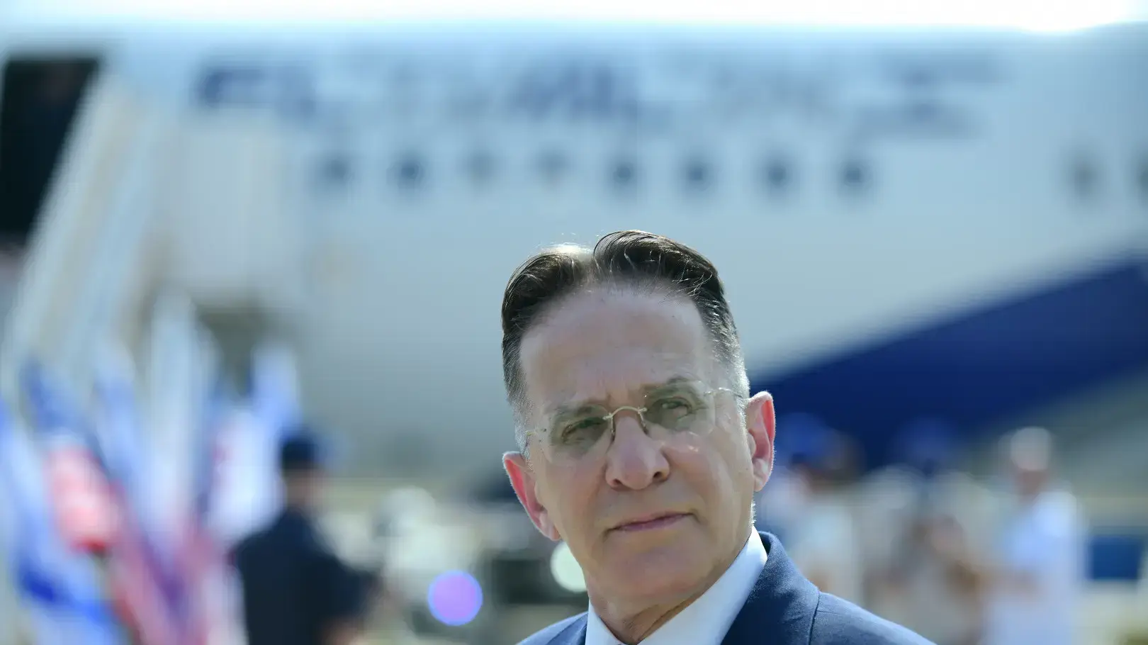 צחי ברוורמן, מזכיר הממשלה, לקראת העלייה לטיסה מסחרית ראשונה מישראל לאמירויות, 31 באוגוסט 2020 צחי ברוורמן, מזכיר הממשלה, לקראת העלייה לטיסה מסחרית ראשונה מישראל לאמירויות, 31 באוגוסט 2020